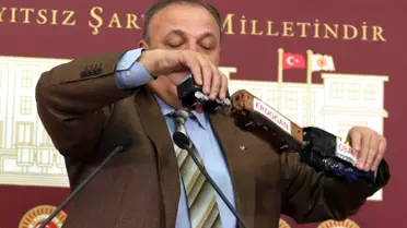 MHP Grup Başkanvekili Vural'dan Oyuncak Trenle Basın Toplantısı