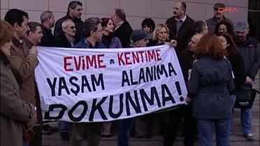 Adliye Önünde 'Kamulaştırma Kanununa' Protesto