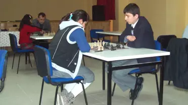 Çiçekdağı İlçesinde Ödüllü Satranç Turnuvası Düzenlendi