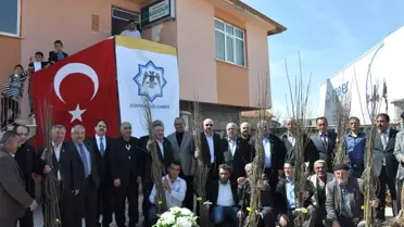 Konya İl Özel İdaresi'nden Köylülere Meyve Fidanı