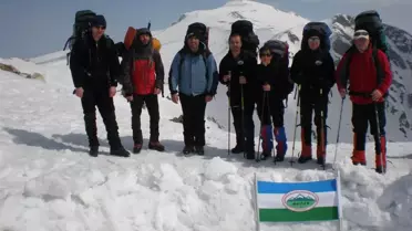 Korkusuz Dağcılardan Uludağ'a Nefes Kesen Tırmanış