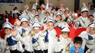 Depremzede Çocuklar Sünnet Ettirildi