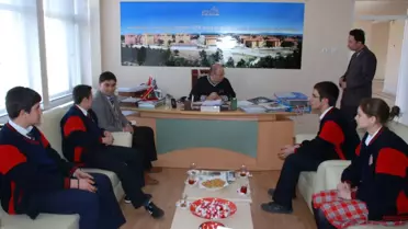 Gediz Fen Lisesi Öğrencileri Başkan Saraoğlu'nu Ziyaret Etti