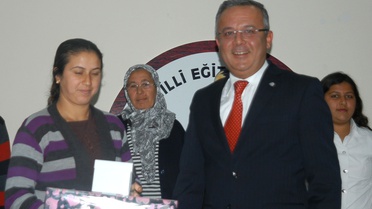 Kursu Başarı ile Tamamlayanlara Ödülleri Verildi