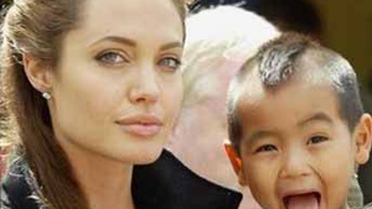 Angelina Jolie'ye Üvey Evlat Şoku