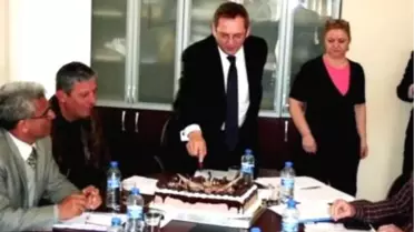 Belediye Başkanlığının 3. Yılını Meclis Toplantısında Kutladı