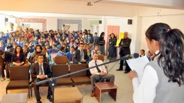 Akçakale'de 'Çocuk Hakları' Şiir Dinletisi Düzenlendi
