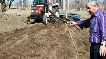 Iğdır'da Ekim Dikim Zamanı Başladı