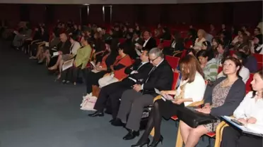 'Türkiye'de 100 Kadından 12'si Şiddet Görüyor'