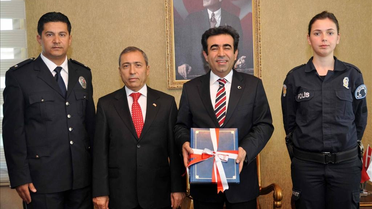 Vali Güzeloğlu'ndan Polis Teşkilatına Övgü