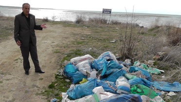 Beyşehir Gölü Kıyılarına Dökülen Molozlar Tepki Çekiyor
