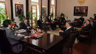 Kitap Fuarına Katkıda Bulunanlara Plaket Verildi
