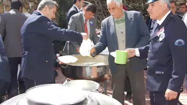 Simav'da Polis Mevlit Okuttu Pilav Ayran Dağıttı