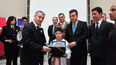 Başkan Uzun, Şampiyonlara Altın Dağıttı