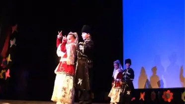 Velileri Gururlandıran Gösteri