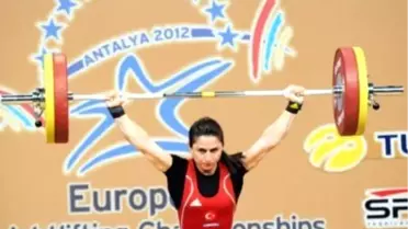 Flaş: Sibel Şimşek, Koparmanın Ardından Silkmede ve Toplamda da Altın Madalya Kazandı.