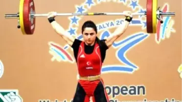 Sibel Şimşek'ten 3 Altın Madalya