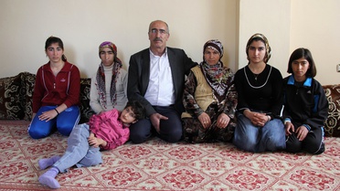 Çocuklarını Kurtarmak İçin Böbrek Takası Yapacak Aile Arıyor