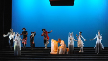 Sezonun Son Prömiyeri Bir Strauss Operası