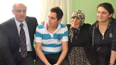 Kardeşine Karaciğerini Vererek Yaşattı