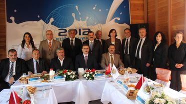 Türkiye'de İlk Kez Ulusal Süt Zirvesi Yapılacak