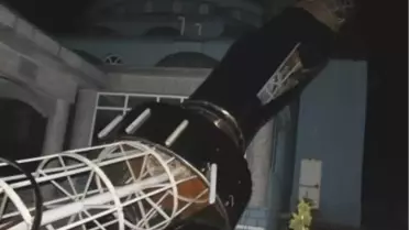 Fırtına Cami Minaresini Yıktı, Çatıları Uçurdu