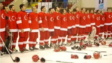 Buz Hokeyi Dünya Şampiyonasında Türkiye - İrlanda'yı 5-3 Yendi