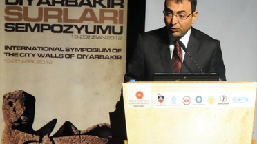 Cumhurbaşkan Gül'ün Himayesine Aldığı Diyarbakır Surları'na Uluslararası Sempozyum