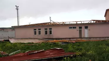 Fırtına Balıkesir'de Cezaevini Uçurdu