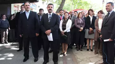 Mersin İl Sağlık Müdürlüğü Çalışanları Şiddeti Protesto Etti