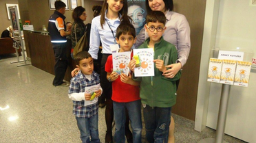 Dünyagöz'den Miniklere 23 Nisan Sürprizi