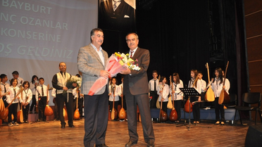 Bayburtlu Genç Ozanlar Korosu Büyüledi