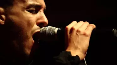 Cem Adrian İstanbul Live Farkıyla!
