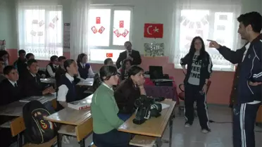 Üniversite Öğrencileri Gevaş'a Kucak Açtı
