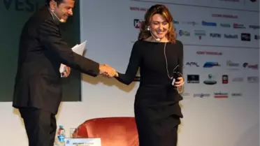 Yeniden - Doğan Tv Holding Yönetim Kurulu Başkanı Arzuhan Doğan Yalçındağ'a Liderlik Ödülü