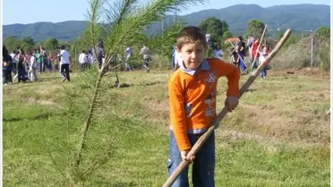 Sakarya Yetiştirme Yurdundan Hendek'te Hatıra Ormanı