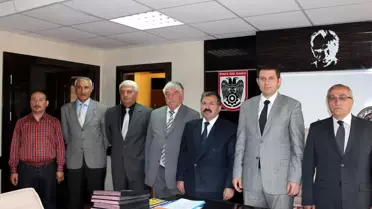 Amatör Spor Kulüpleri Federasyonu Başkanı Orhan Demirok, İl Özel İdaresi'ni Ziyaret Etti