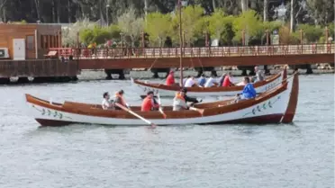 'İzmir Kayıkları' 19 Mayıs İçin Yarışacak