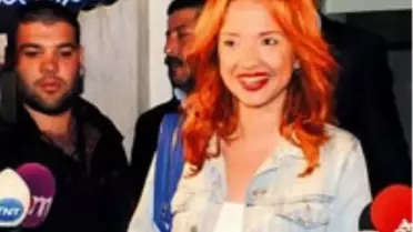 Ayşe'yi Sinem Kobal Teselli Etti