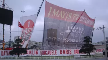 1 Mayıs'ın Simgesi Olan Pankart ile Atatürk Anıtına Önlem
