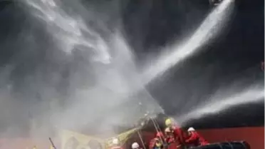 Greenpeace Eylemcileri Shell'in Gemisini Durdurdu