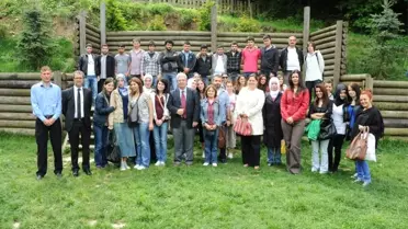 Koü Öğrencilerinden Ayaz'a 'Topluma Duyarlı Başkan' Ödülü