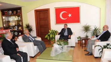 Mersin Eski Valisi Engin, Başkan Kocamaz'ı Ziyaret Etti