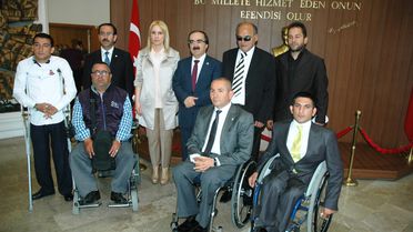 Engellilerden Vali Coş'a Ziyaret