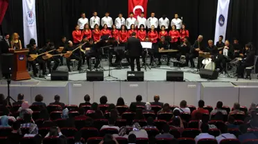 Öğrencilerden Türk Halk Müziği Konseri