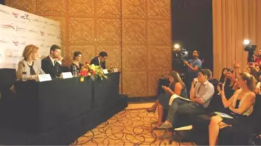 Kıvanç Tatlıtuğ ve Songül Öden'e Dubai'de Büyük İlgi