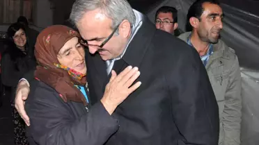 Vali Karaloğlu'ndan Anneler Günü Masajı