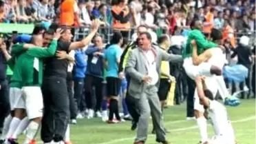 Şampiyon Akhisar Belediye!