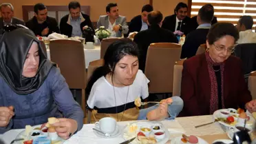 Ayaklarıyla Başbakan Erdoğan'ın Portresini Yaptı