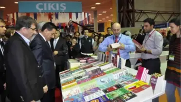 Kitap Fuarı'nı İlk Gün 28 Bin 417 Kişi Ziyaret Etti